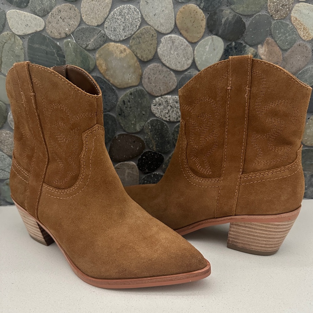 New Dolce Vida Ankle Booties - Picture 2 of 11
